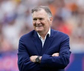 卡马乔：C罗是所有人的榜样，他让很多球员延长了职业生涯